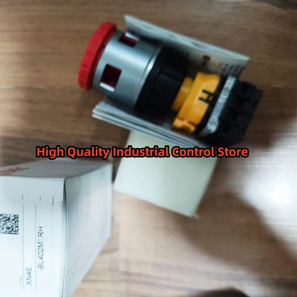 푸시 버튼 스위치 FC4A-R161 XN4E-BL402MRH 원본
