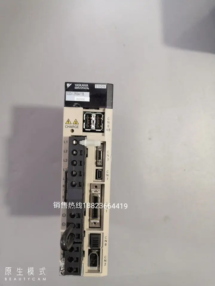 Yaskawa 서보 새 드라이버 SGDV-2R8A11B002000 SGDV-1R6A01A 1R6A11A