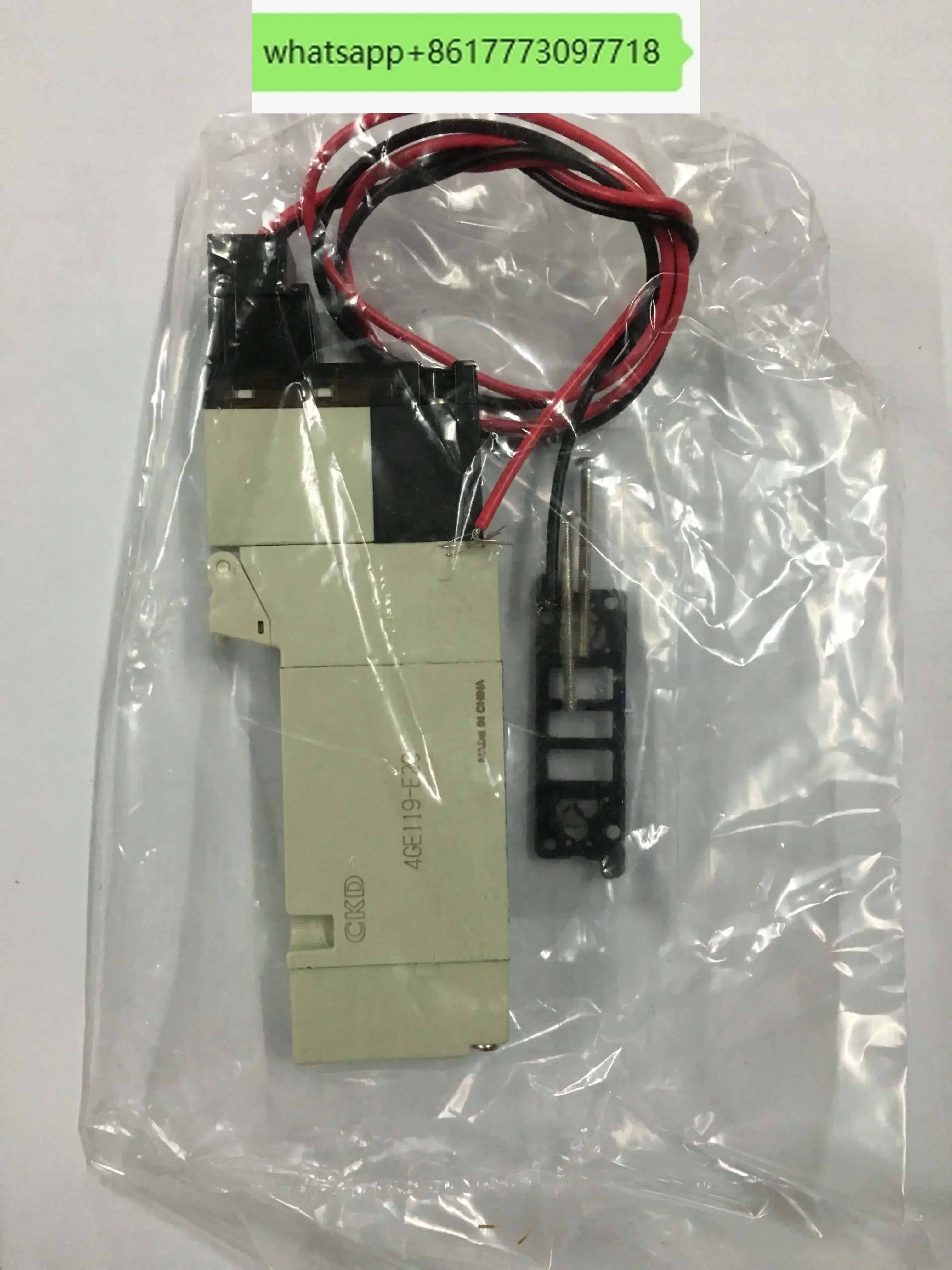 4GE119-E2C-3 포장 CKD 솔레노이드 밸브 DC24V