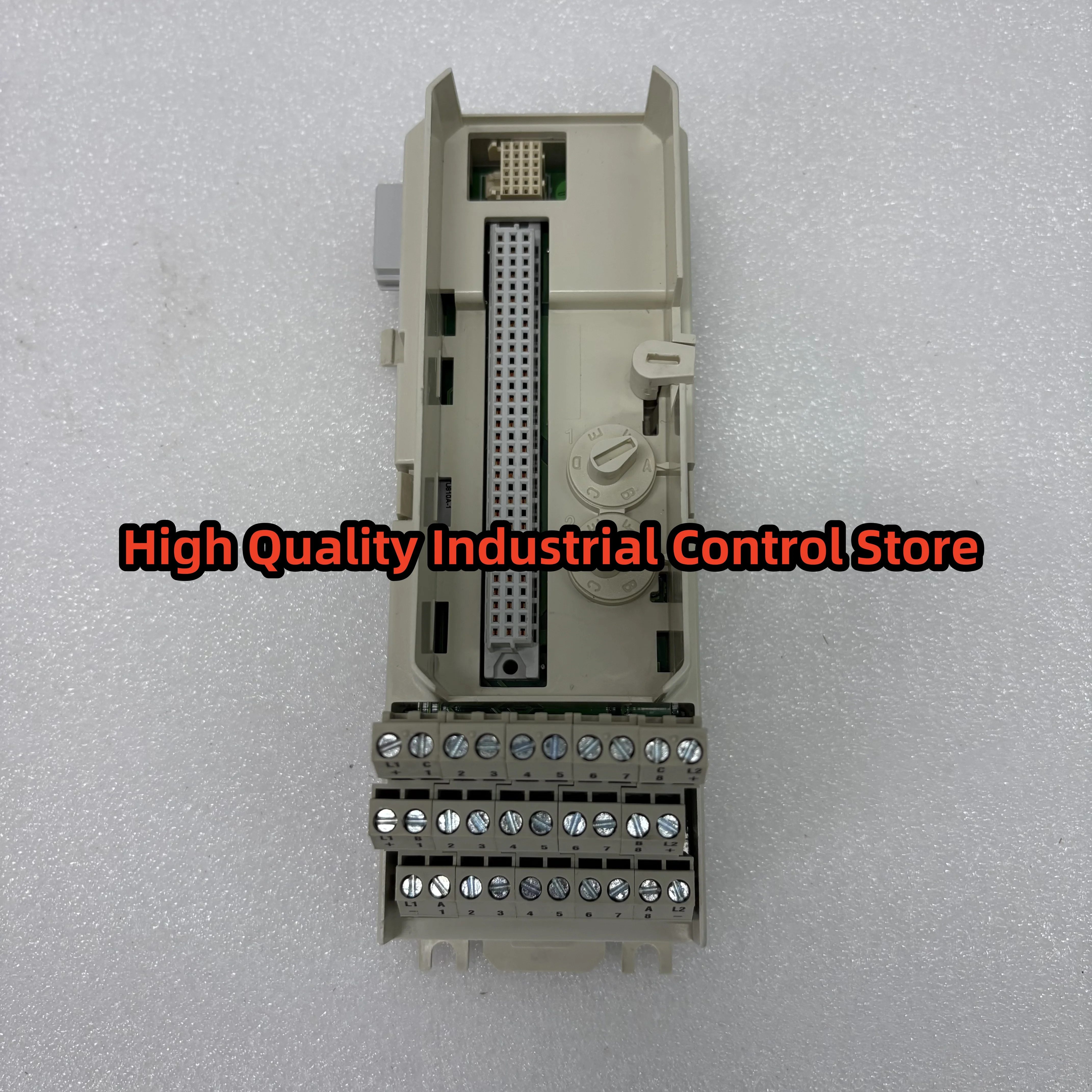 3BSE 013230 R1 TU810V1 028602 DO880 PLC 모듈 원본