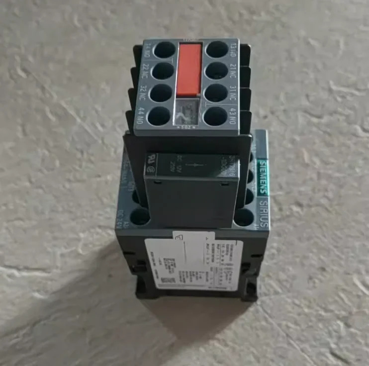CIMR-VB4A0018BBA 3RT-1BB44-A0 3RV2421-1GA10 6SE6430-2UD42-5GA0 6SE64302AD35-5FA0