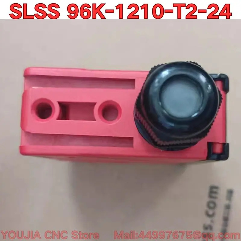 리퍼 SLSS 96K-1210-T2-24 센서 기능 리퍼는 정상 그림 2 투명 커버 누락