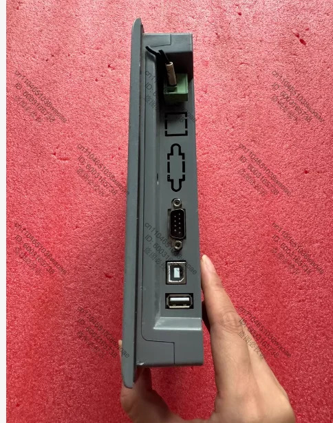 7인치 터치스크린 모델 EA-070B 리퍼 완료.
