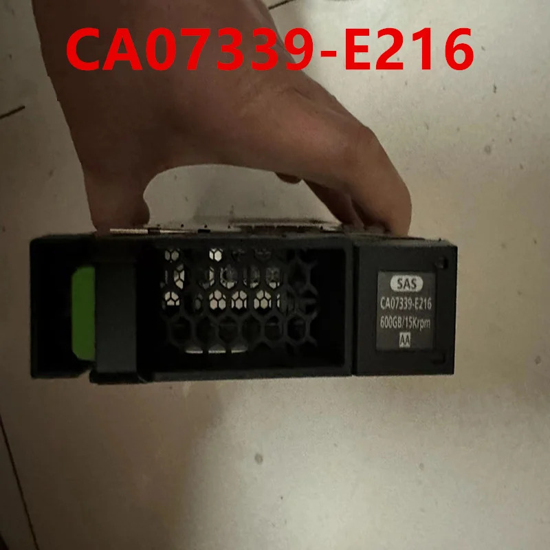 FUJITSU 600GB SAS 3.5 15000RPM 64MB 하드 드라이브 CA07339-E216거새