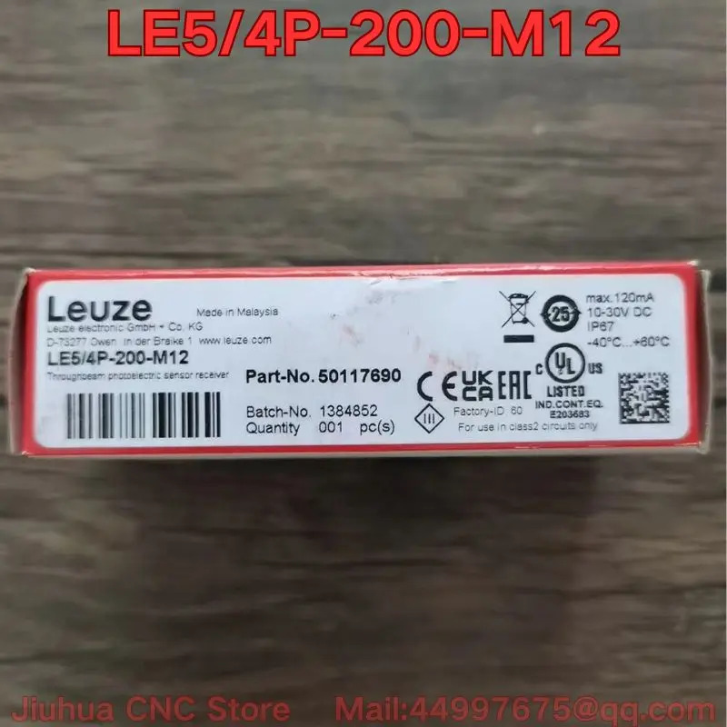 LE5/4P-200-M12 광전센서