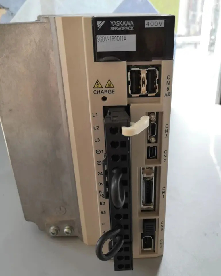 SGDV-1R9D11A 서보 드라이브 SGDV 1R9D11A