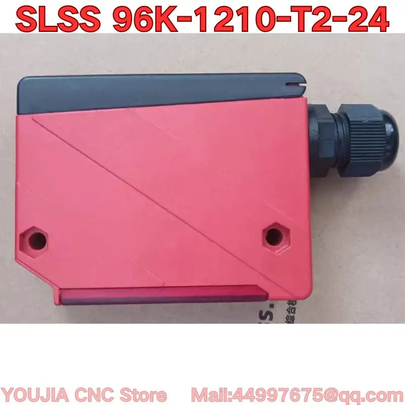 리퍼 SLSS 96K-1210-T2-24 센서 기능 리퍼는 정상 그림 2 투명 커버 누락