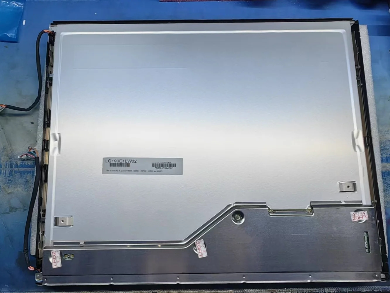 LQ190E1LW02
