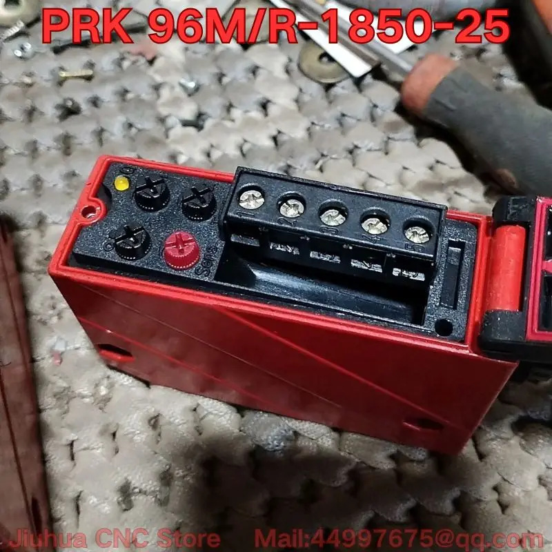 리퍼 PRK 96M/R-1850-25 레이저 변위센서 기능 리퍼는 정상