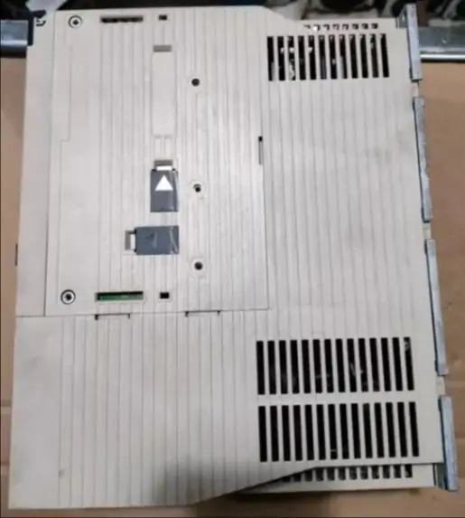 SGDV-330A11A002000 리퍼 서보 드라이브 SGDV 330A11A002000