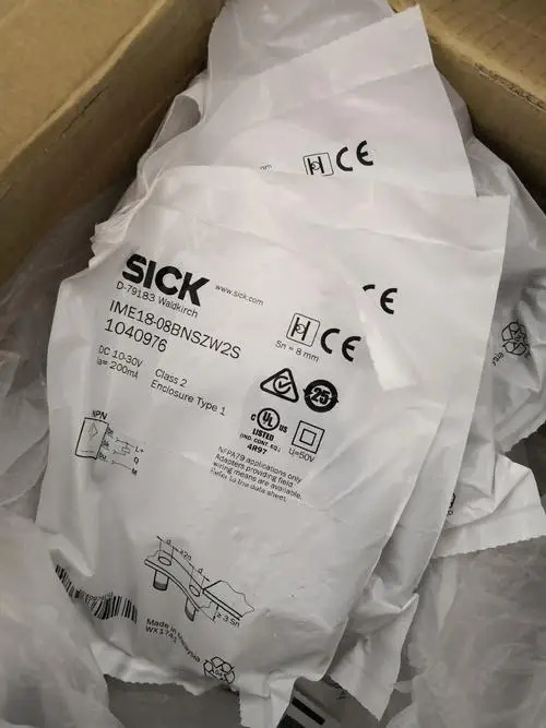 L21E-21MA1A 오리지널 포장 독일 SICK 광전스위치 6034875 신