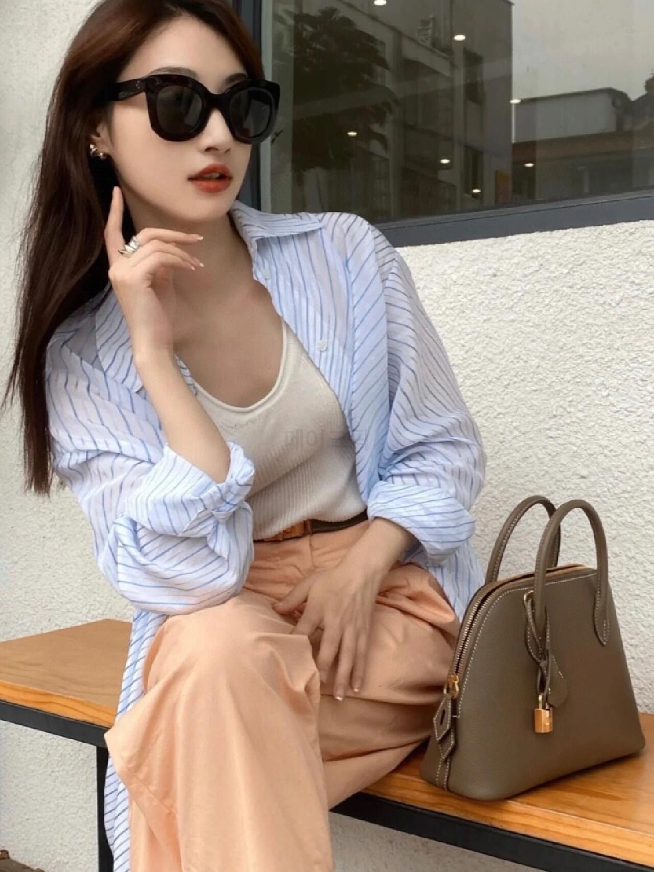 천연소가죽 여성 토트백 클래식 무드 데일리룩 2Way 숄더 스트랩 포함 이미지 6