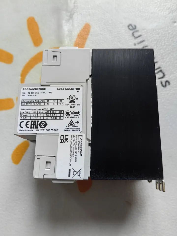 RGC2A60D25KKE 스위스 자일 카를로가바지 방열 3상솔리드 스테이트 릴레이 오리지널 신
