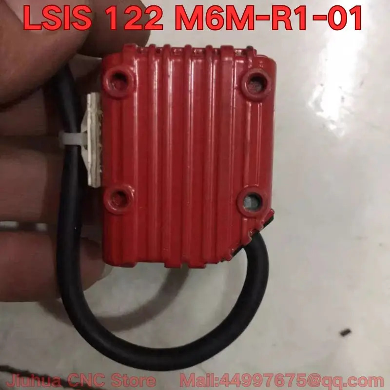 리퍼 와이어 절단을 거친 LSIS 122 M6M-R1 레이저 스캐너기능 리퍼는 정상