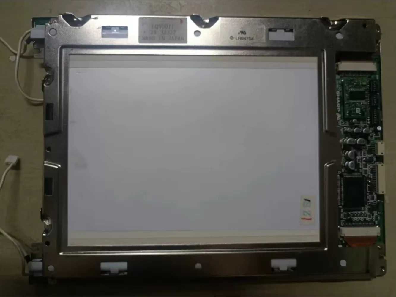 LQ9D013 LCD 디스플레이 화면