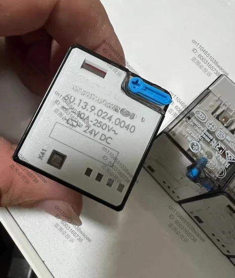 릴레이 60.13.9.024.0040 24V DC 10A-250V