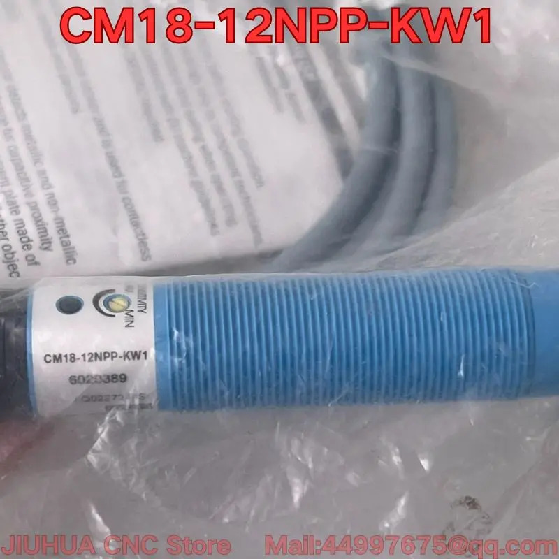CM18-12NPP-KW1 정전용량 센서