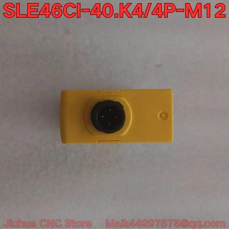 SLE46CI-40.K4/4P-M12 광전센서
