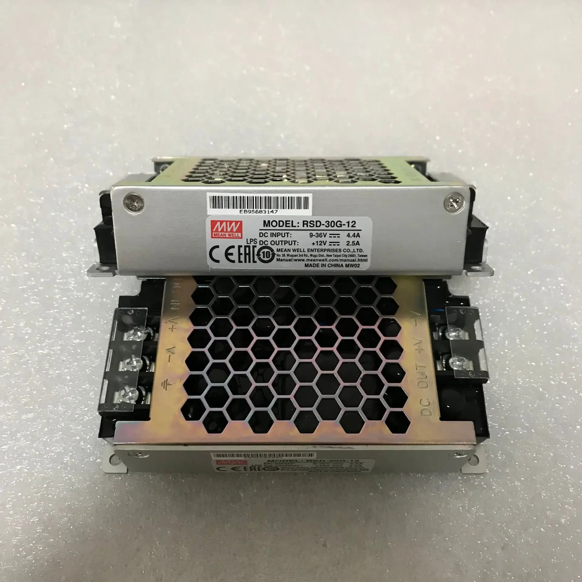 MEAN WELL RSD-30 3.3V 5V 12V 15V 24V 30W 신뢰할 수 철도 DC-DC 컨버터 형 인클로저는 가혹환경.