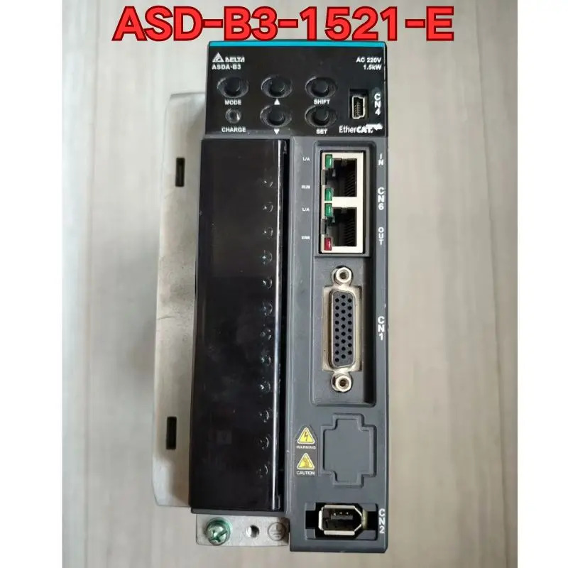 리퍼 ASD-B3-1521-E 서보 드라이브작동 상태