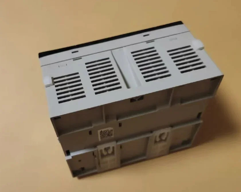 리퍼 DVP15MC11T-06 모션 컨트롤러