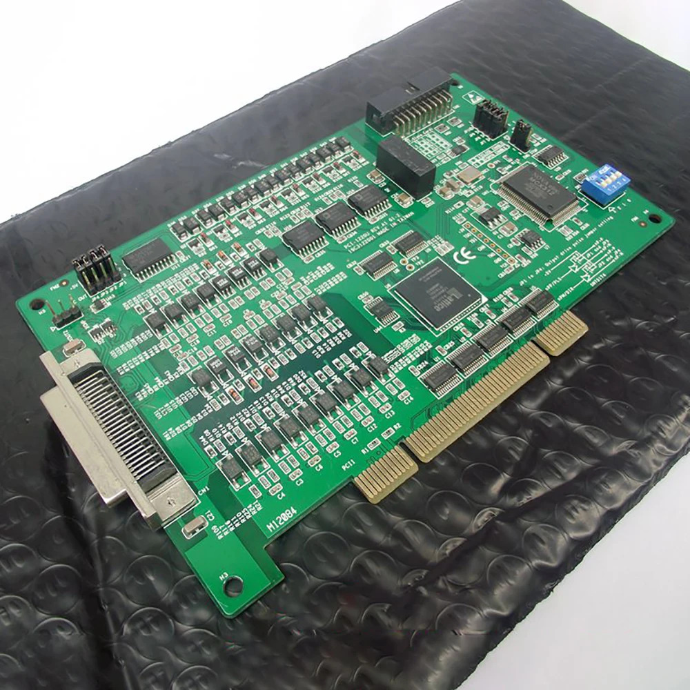 어드밴텍 PCI-1220U Rev.A12축 범PCI 펄스 스테핑/서보모터 모션 제어 카드