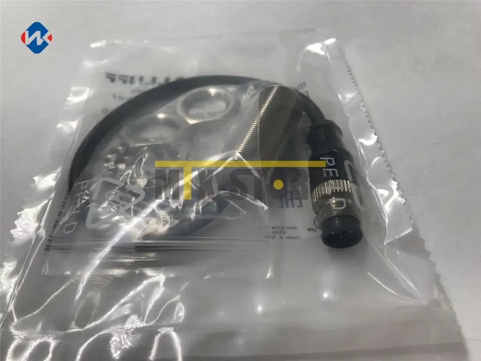 발러프 BAW M18ME-UAC50B-BP00 신형 스위치 2-GS04