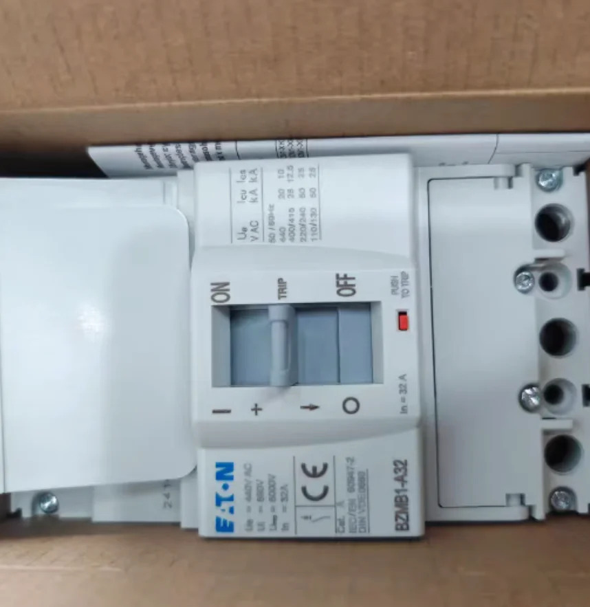 EATON 플라스틱 케이스 회로차단기 BZMB1-A32 신