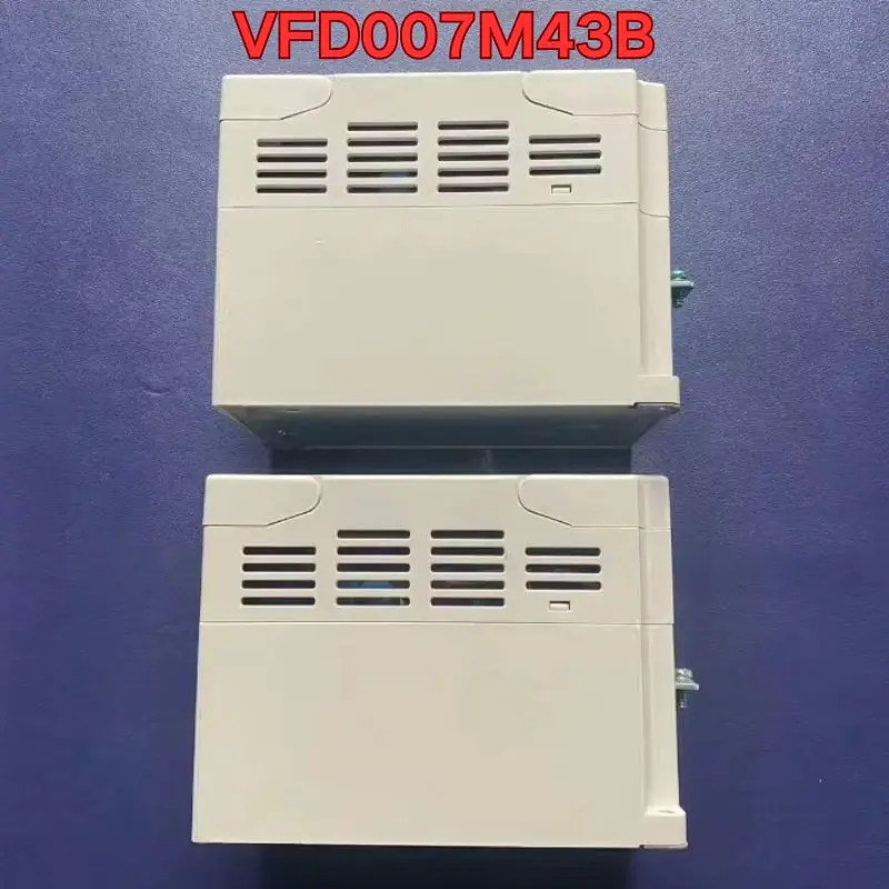 리퍼 인버터 기능 VFD007M43B 정상