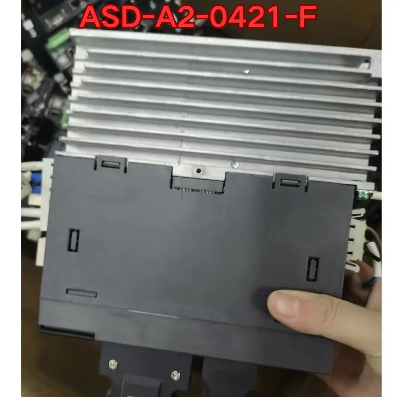 리퍼 ASD-A2-0421-F 서보 드라이브작동 상태