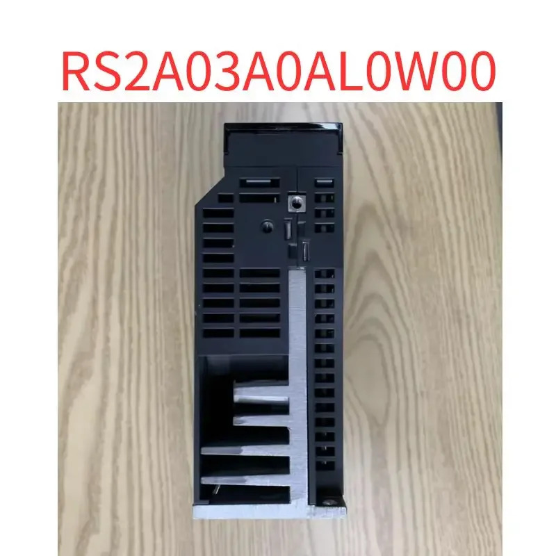 리퍼 RS2A03A0AL00W00 서보 드라이버 100W OK