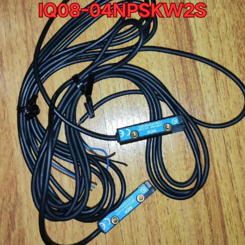 리퍼 센서 IQ08-04NPSKW2S 작동 상태