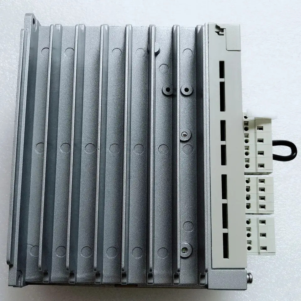 SGDM-02BDA 서보 드라이브 SGDM 02BDA 신
