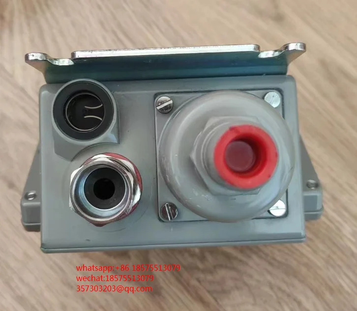 KPS 33 060-3104 압력 스위치