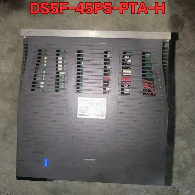 리퍼 Xinjie 서보 드라이브 DS5F-45P5-PTA-H 기계 완료