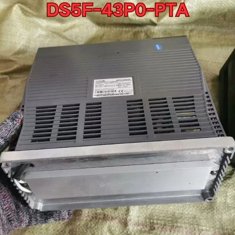 리퍼 Xinjie 서보 드라이브 DS5F-43P0-PTA 기계 완료
