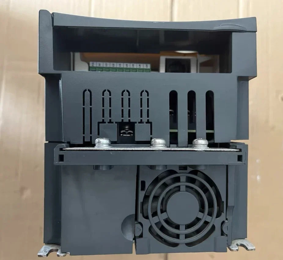 리퍼 주파수 변환기 ATV61HU22N4Z 2.2KW 380V