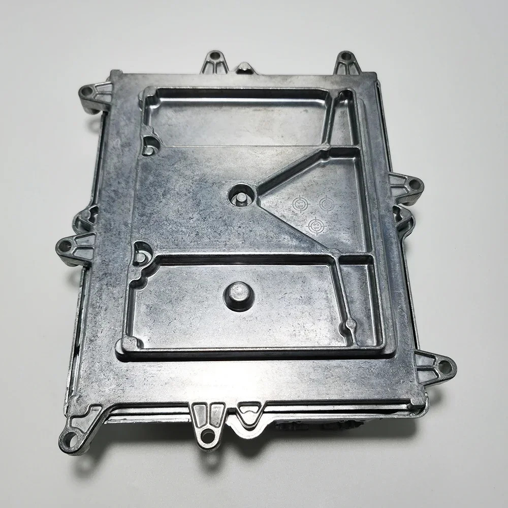 0281020128ECU 모터 컴퓨터 보드 전제어 장치 J1ac Nistar 961200760074