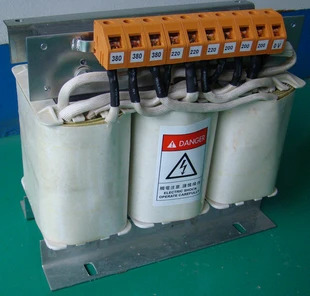 서보 특수 전원 절연 변압기 3KVA 3상380V-3상200V 신