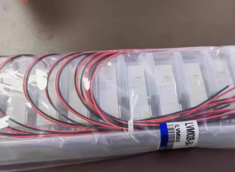 SMC 유체밸브 LVM10R1-5A-10-X88/LVM10R1-5A-101PCS