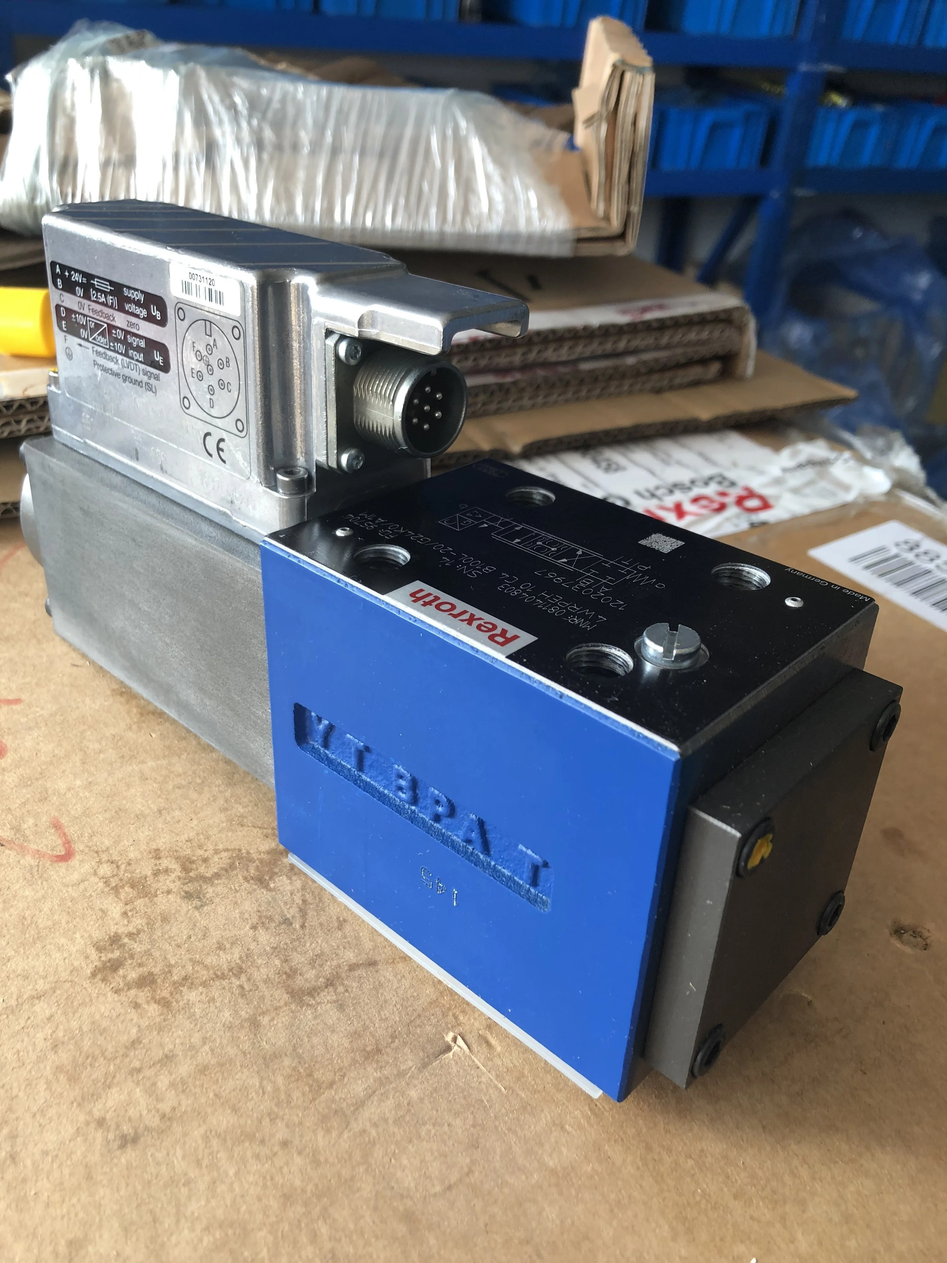 Rexroth 유압 서보 밸브 MNR 0811404803 4WRPEHC4 B100L-20/G24K0/A1M 4WRPEH10C4B100L-3X/M/24A1