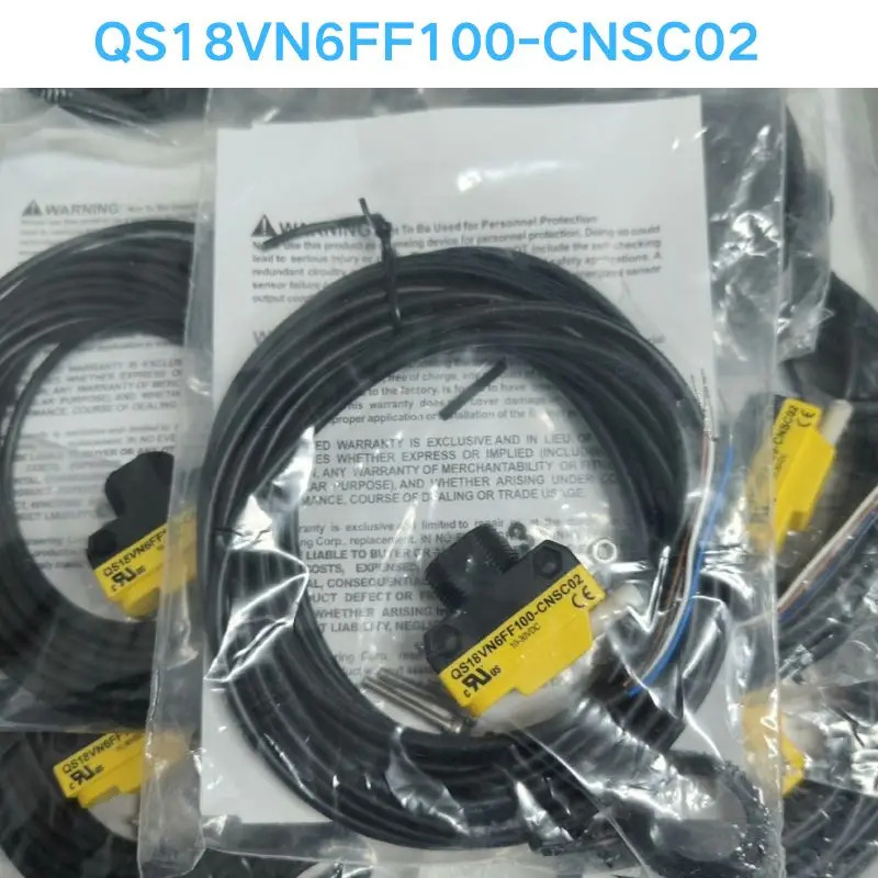 QS18VN6FF100-CNSC02 센서