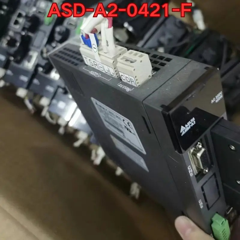 리퍼 ASD-A2-0421-F 서보 드라이브작동 상태