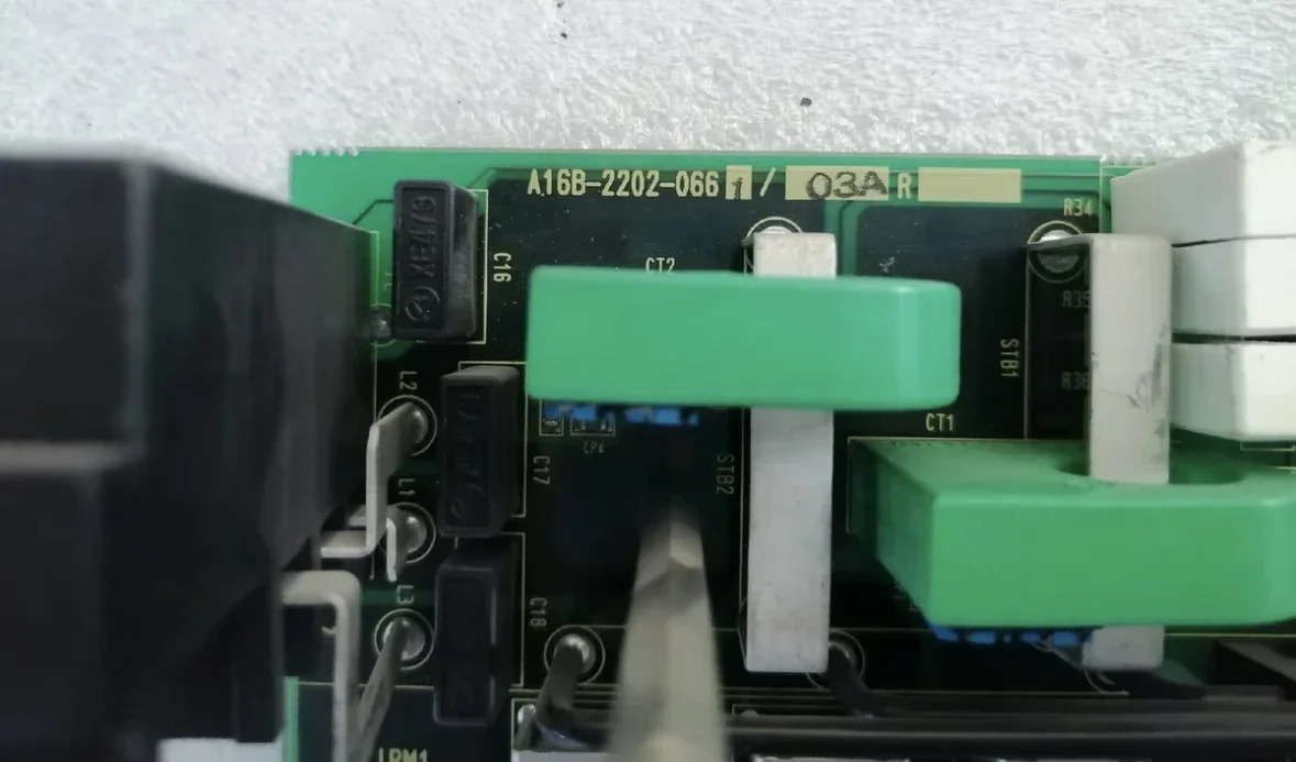 리퍼 A16B-2202-0661 드라이브 섀시