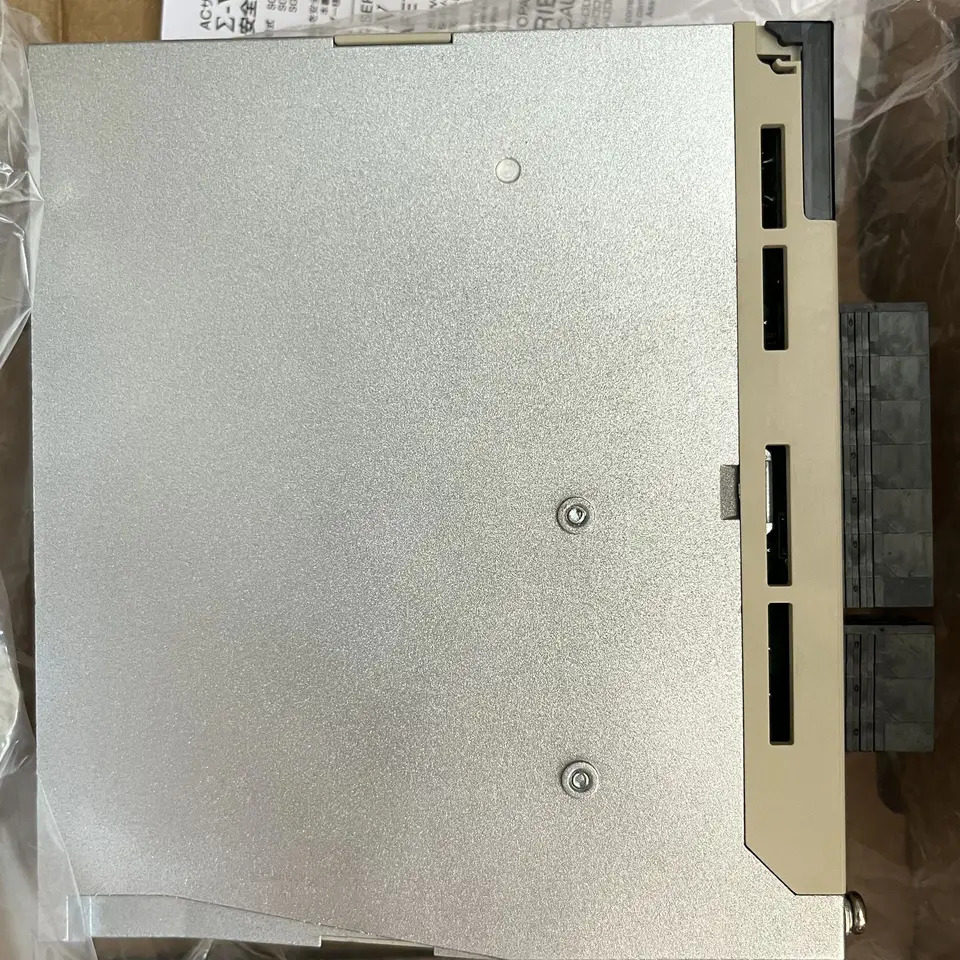 SGDS-01A02AY515 서보 드라이브 SGDS 01A02AY515 신