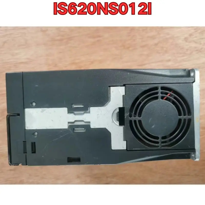 리퍼 서보 드라이브 IS620NS012I작동 상태