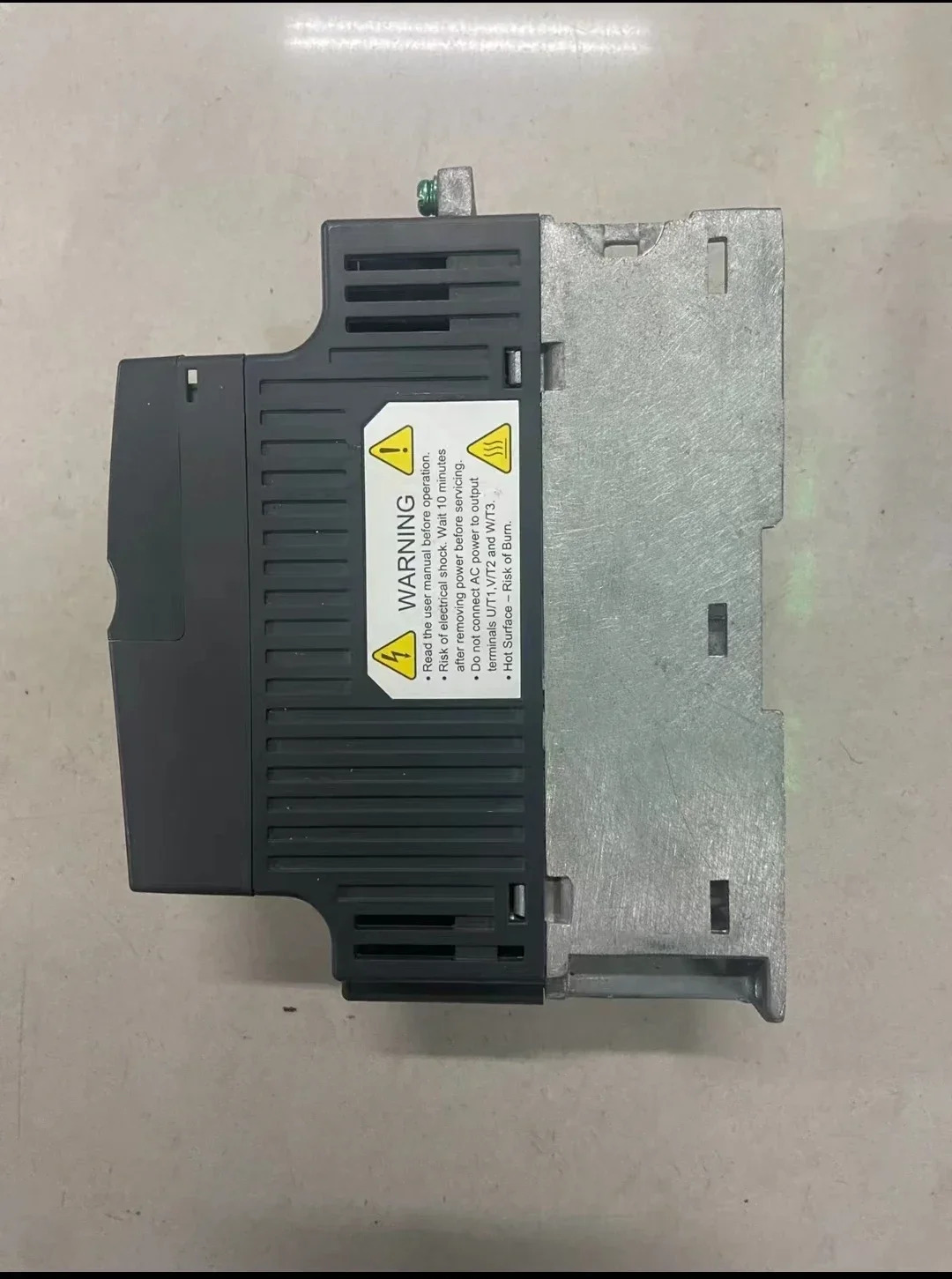 VFD002EL21A 리퍼 인버터 0.2kW/0.25hp호환 작동 기능 정상