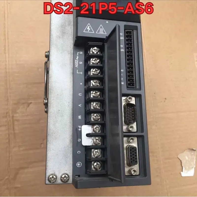 리퍼 DS2-21P5-AS6 서보 드라이브작동 상태