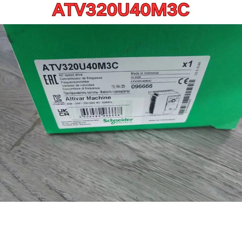 주파수 변환기 ATV320U40M3C