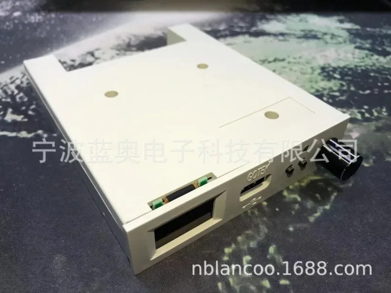 캐시가 SFR1M44-U100LQD-435 플로피 드라이브 포맷팅 필요 없음